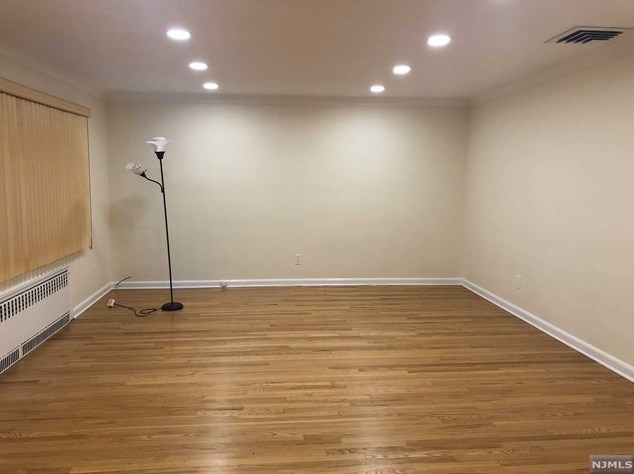 301 Westview Ave, West Fort Lee NJ  07024-4434 exterior