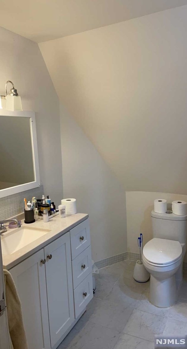 166 Sylvan St, Rutherford NJ  07070-2434 exterior