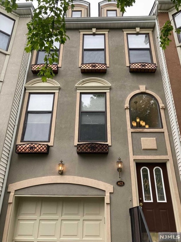 421 Hartford Dr, Nutley, NJ 07110