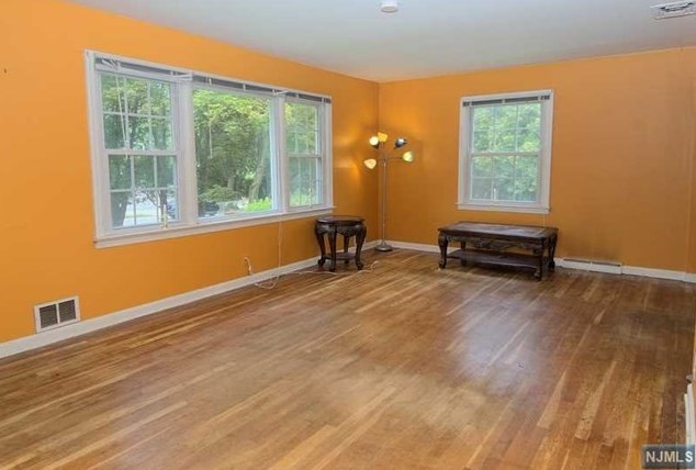 1133 Knoll Rd, Boonton, NJ 07005