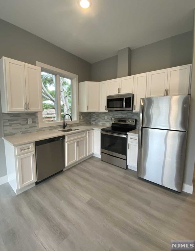 1311 Inwood Terrace #apt 1, West Fort Lee, NJ 07024