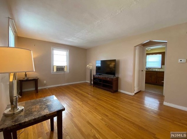 134 Gilbert Ave, Elmwood Park, NJ 07407