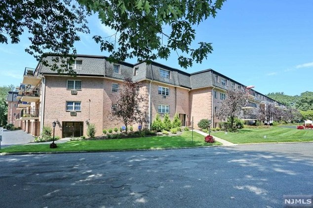 530 Fairview Ave #308, Westwood, NJ 07675