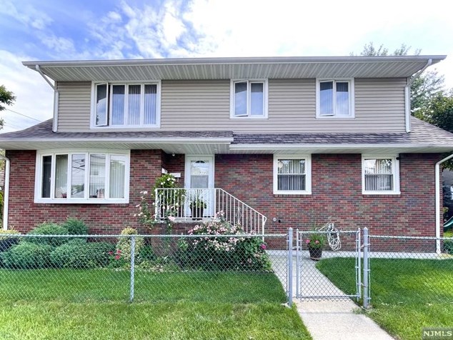 34 Howd Ave, Clifton, NJ 07011-1876