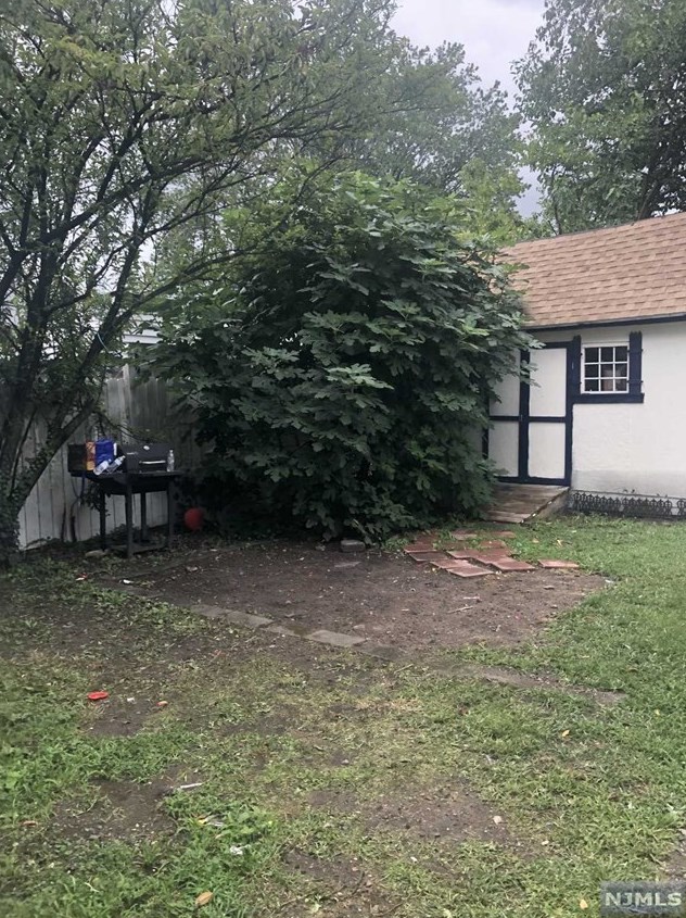 326 24th St, Paterson NJ  07514-2206 exterior