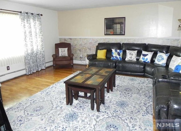 127 Madison St, Little Ferry, NJ 07643