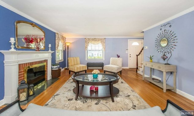 34 Coolidge Ave, West Caldwell, NJ 07006