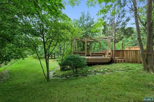 112 Langner Pl, Westwood, NJ 07675