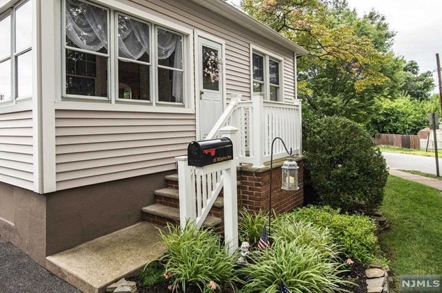 18 Minerva Ave, Paterson, NJ 07506