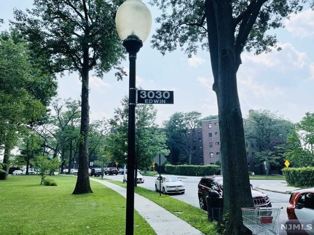 3030 Edwin Ave, West Fort Lee, NJ 07024-3410