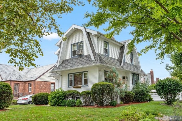 593 Prospect Ave, Ridgefield, NJ 07657