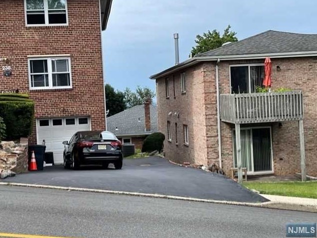 238 E Edsall Blvd #2nd Floor, Palisades Park, NJ 07650