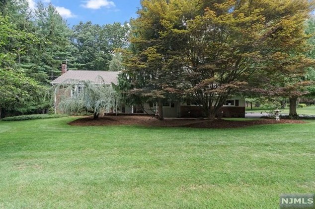 73 Deerfield Terrace, Mahwah, NJ 07430
