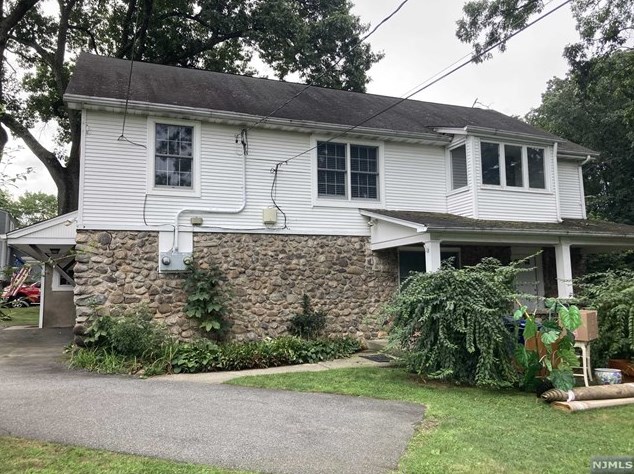 12 E Summit Ave #2, Midland Pk, NJ 07432