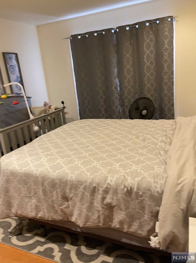 153 George Russell Way, Clifton NJ 07013-2677 exterior