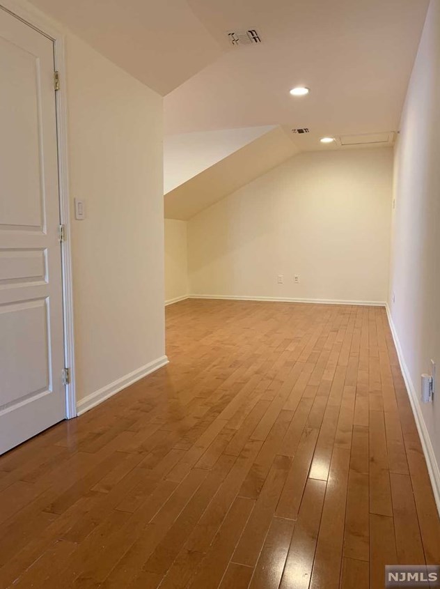 153 George Russell Way, Clifton NJ 07013-2677 exterior