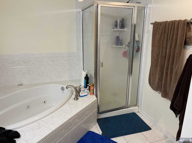 153 George Russell Way, Clifton NJ 07013-2677 exterior