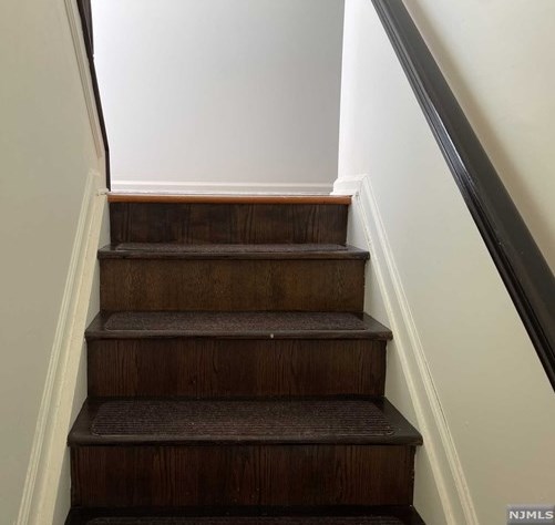 153 George Russell Way, Clifton NJ 07013-2677 exterior