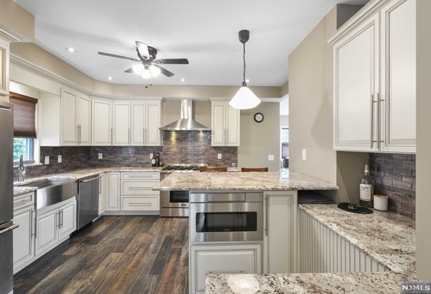 39 Springfield Ave, Hasbrouck Heights, NJ 07604