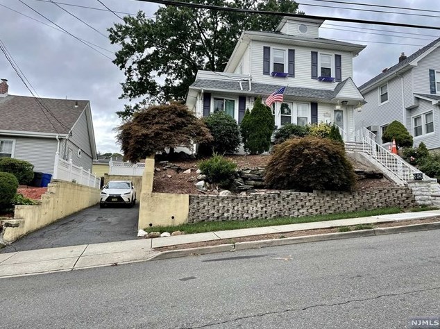 126 Walter Ave, Hasbrouck Heights, NJ 07604
