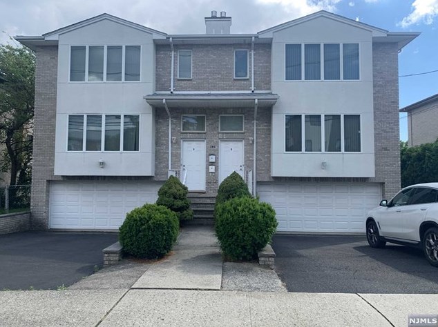 146 Myrtle Ave, West Fort Lee, NJ 07024-7831