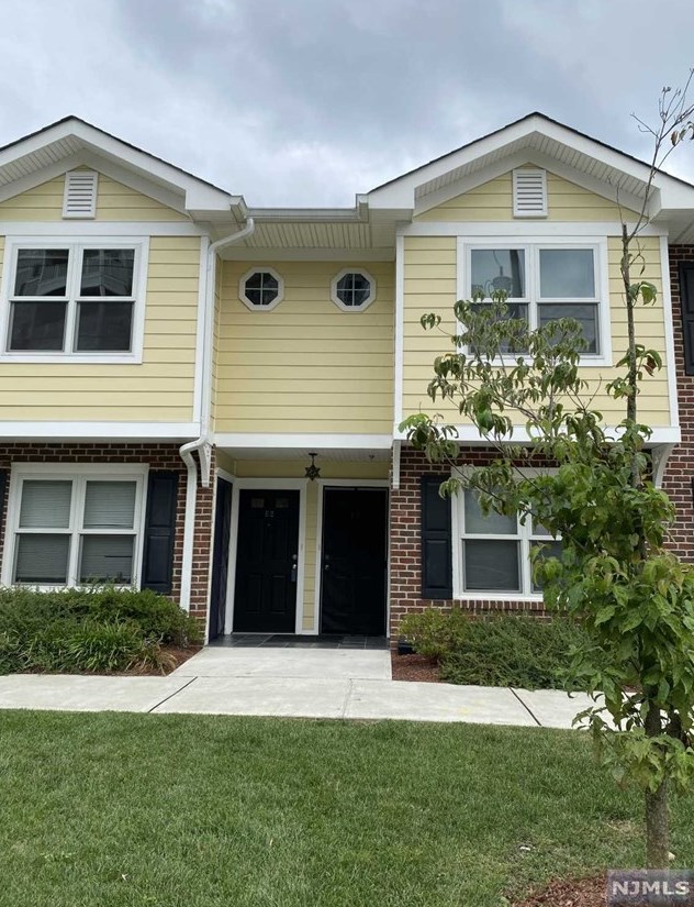 290 3rd St #e2, Hackensack, NJ 07601