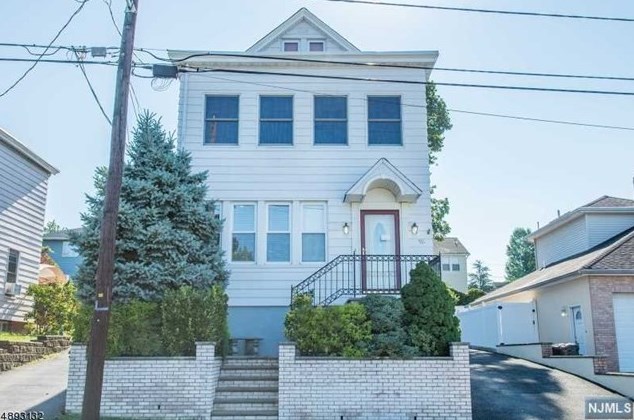 551 Washington St, Carlstadt, NJ 07072