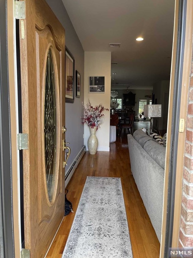 682 Greeley Ave #a, Fairview, NJ 07022
