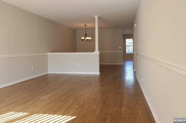 358 Green Mountain Rd, Mahwah, NJ 07430