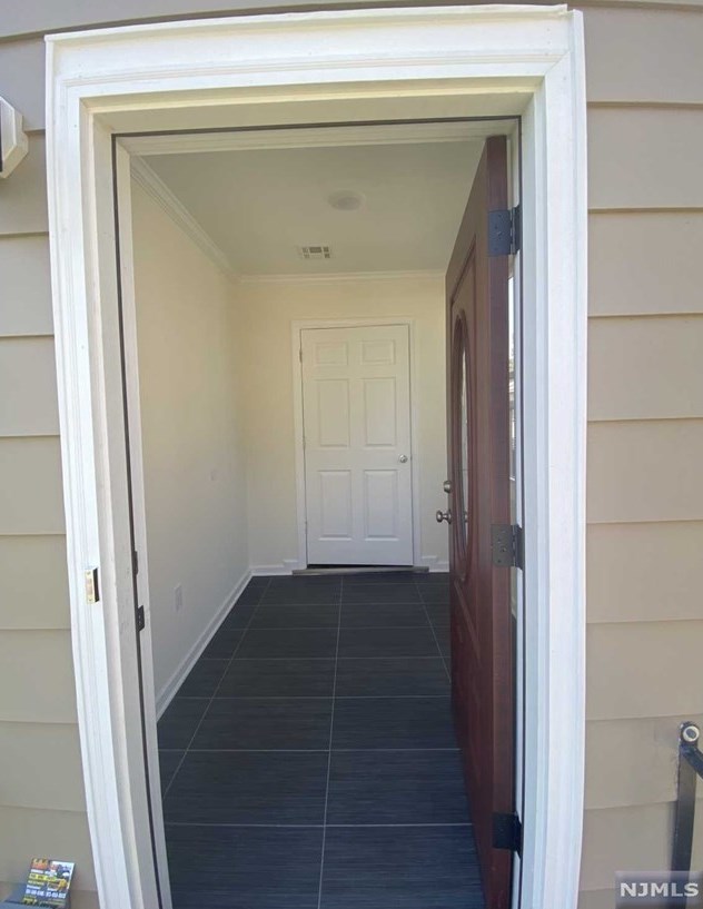 612 Drake Ave, Roselle, NJ 07203