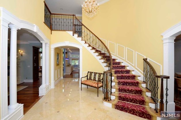 547 Eastgate Rd, Ho Ho Kus, NJ 07423