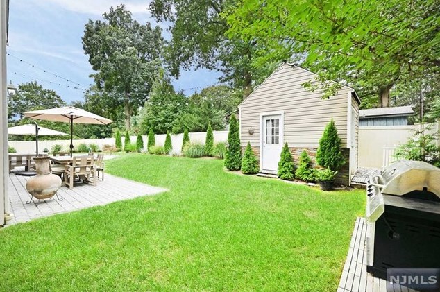 233 Fondiller St, Westwood NJ  07675-5557 exterior