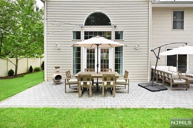 233 Fondiller St, Westwood NJ  07675-5557 exterior