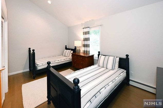 233 Fondiller St, Westwood NJ  07675-5557 exterior
