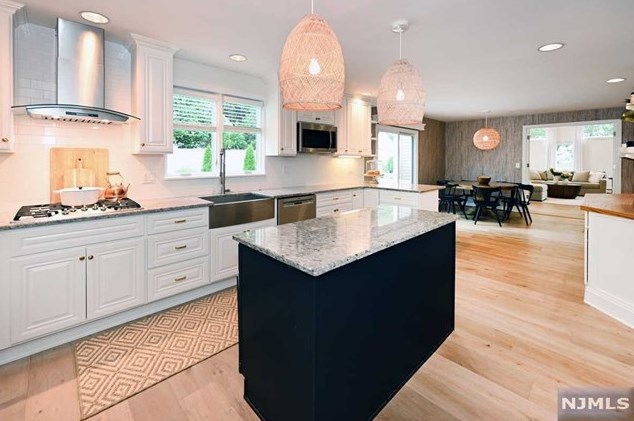 233 Fondiller St, Westwood NJ  07675-5557 exterior