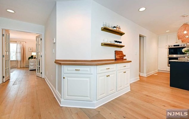 233 Fondiller St, Westwood NJ  07675-5557 exterior