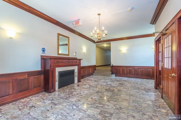 155 Union Ave, Rutherford NJ 07070-1556 exterior