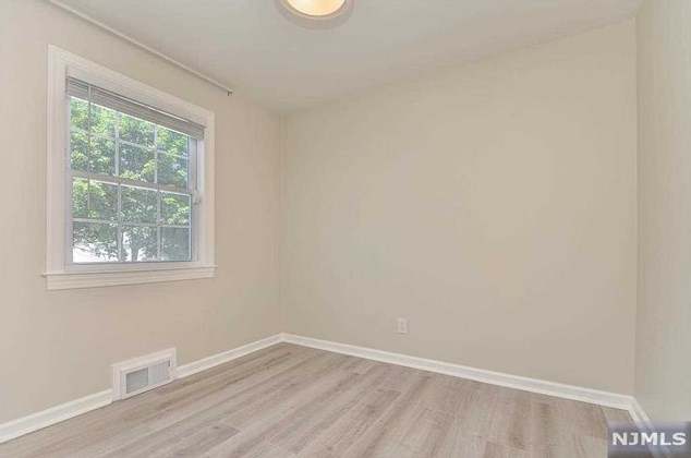 171 New York Ave, Bergenfield NJ  07621-1458 exterior