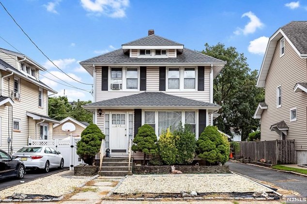 204 Chestnut Ave, Bogota, NJ 07603
