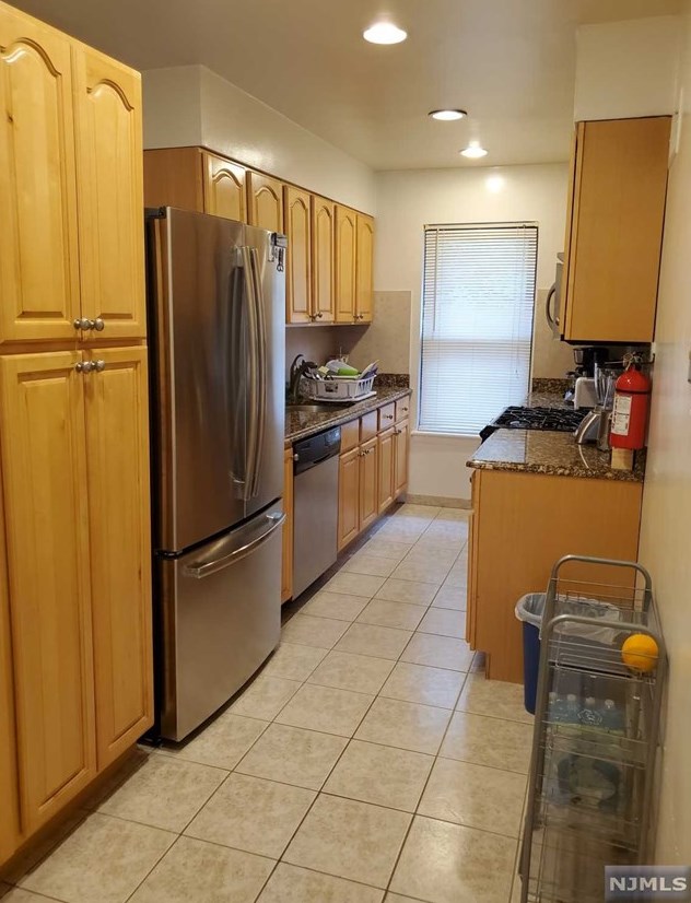 911-921 Teaneck Rd #2a, Teaneck, NJ 07666