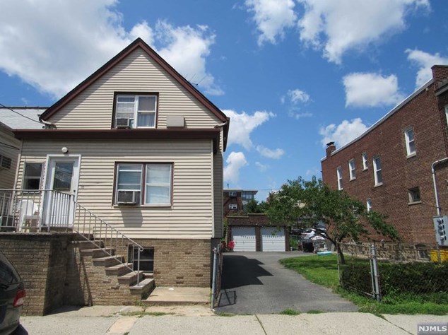 53 Hamilton Ave, Fairview, NJ 07022