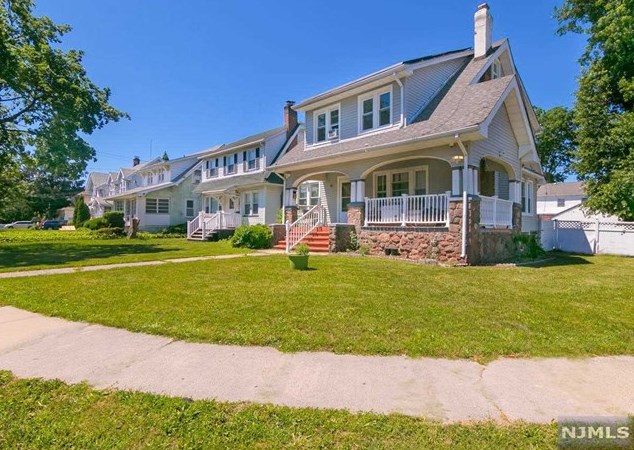 64 Van Houten Pl, Belleville, NJ 07109