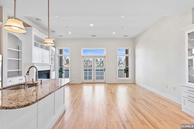 16 Regency Pl #16, Union City, NJ 07086