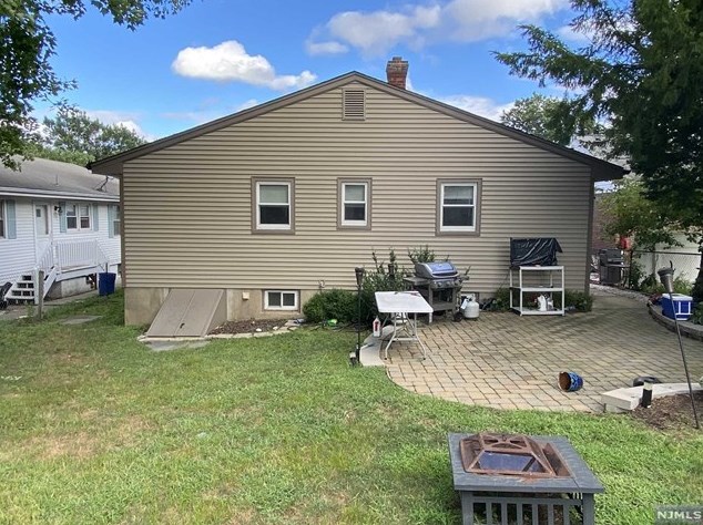 439 Poplar Ave, Maywood, NJ 07607-1243