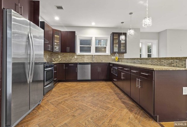 163 New York Ave, Dumont, NJ 07628