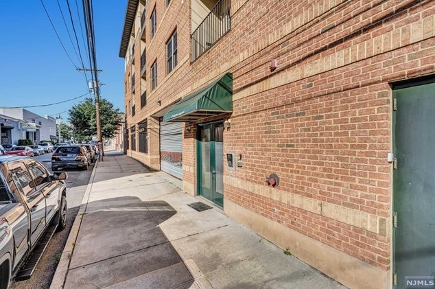 15-19 Tichenor Ln #405, Newark, NJ 07114