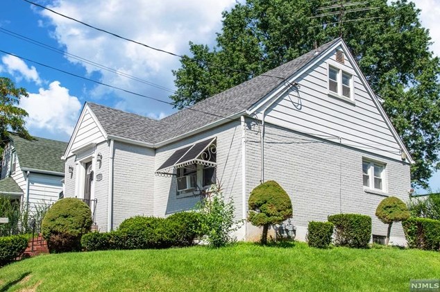 126 E 7th St #1, Clifton, NJ 07011