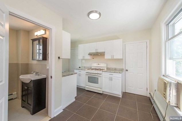 117 Valley Rd, Clifton, NJ 07013