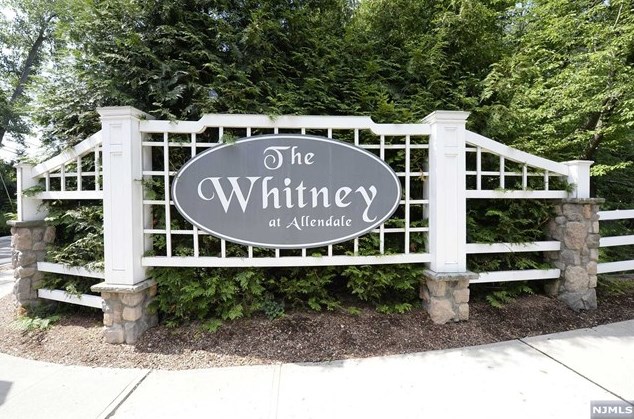 1402 Whitney Ln, Allendale, NJ 07401