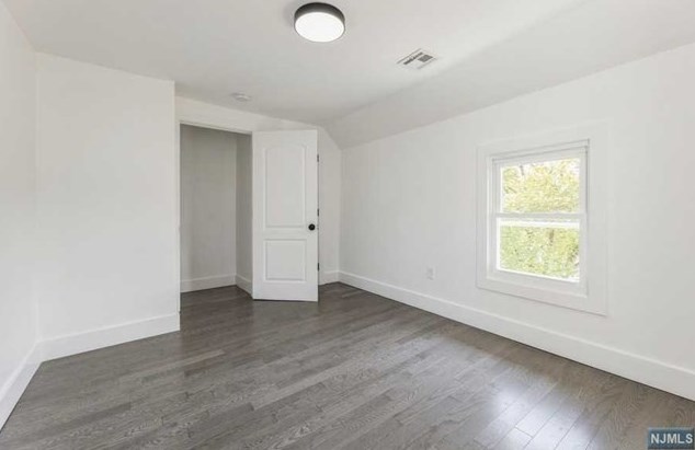 10 Orchard St, Hillsdale NJ  07642-2013 exterior